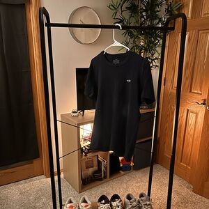 Hollister Men's Navy T-shirt Medium